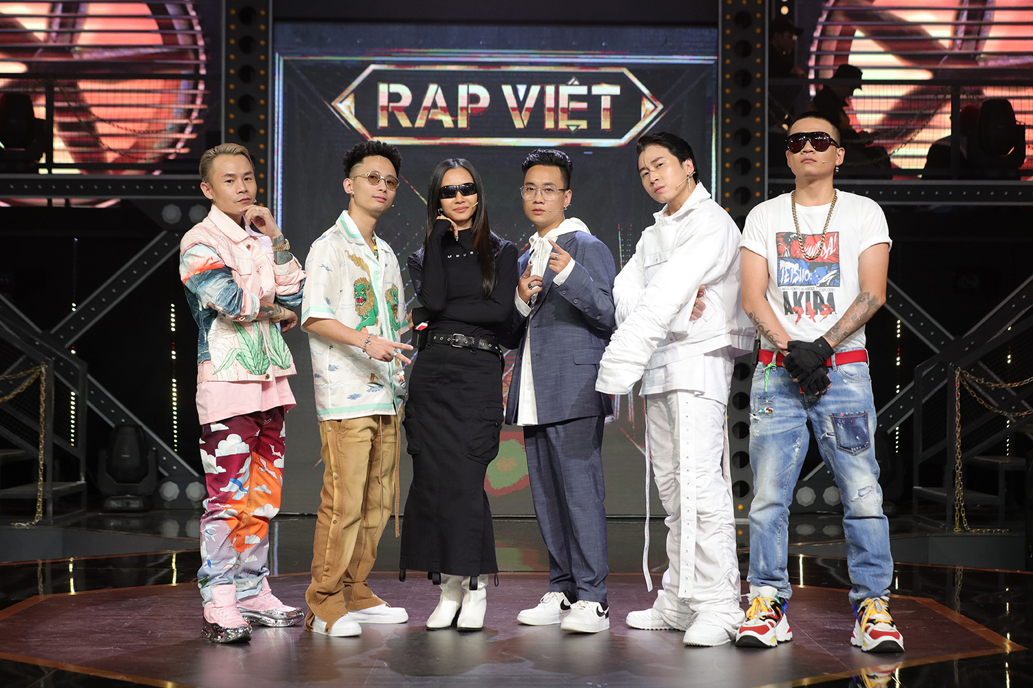 &quot;Mẹ một con&quot; Suboi bất ngờ xuất hiện &quot;căng đét&quot; cùng bộ 6 quyền lực trong show Rap Việt mùa đầu tiên - Ảnh 5.