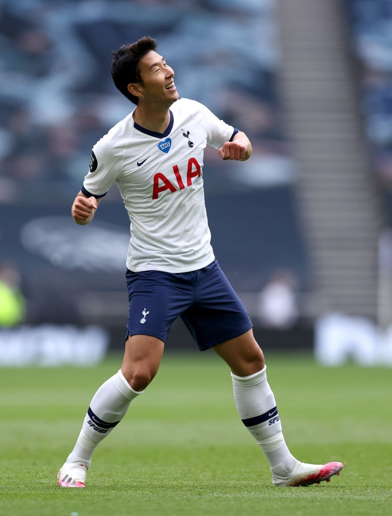 Son Heung-min kỷ niệm &quot;mùa giải bỏ đi&quot; bằng combo giải thưởng cá nhân siêu xịn - Ảnh 3.