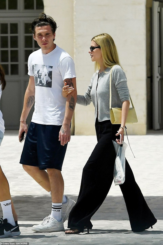 Không chỉ tặng quà cưới "khủng", vợ chồng Beckham còn đối xử với con dâu tỷ phú thế này đây - Ảnh 4.