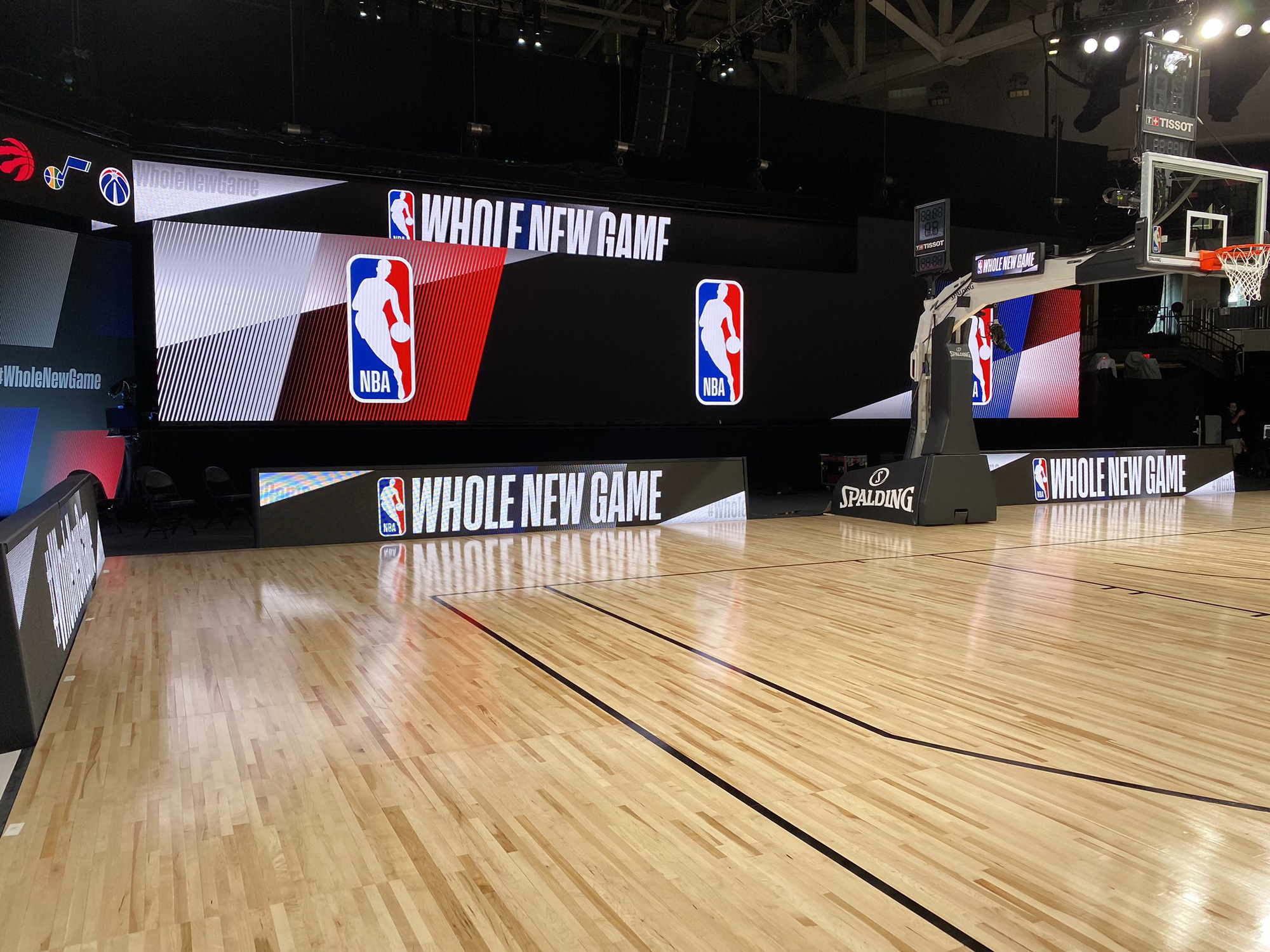 Lộ diện hình ảnh sân đấu chính thức của NBA trong khu cách ly Walt Disney World - Ảnh 8.