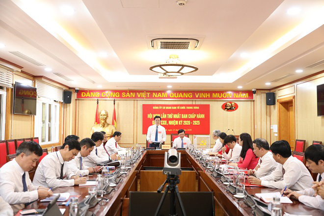 Mai Văn Chính đắc cử Bí thư Đảng ủy cơ quan Ban Tổ chức Trung ương nhiệm kỳ 2020-2025 - Ảnh 1.