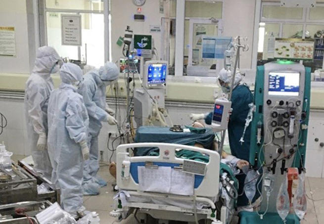 7/11 bệnh nhân Covid-19 ở Đà Nẵng có bệnh lý nền phức tạp - Ảnh 1.