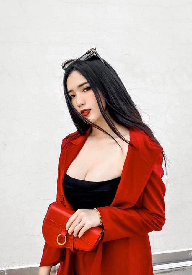 Ngắm vẻ đẹp căng đầy của 2 hot girl bông hồng lai, 18 tuổi nhưng chấp hết mọi loại áo trễ nải - Ảnh 5.