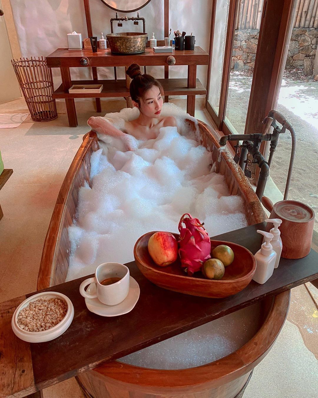 Trên phim "kín cổng cao tường" bao nhiêu thì nhìn body Diễm My 9X ngoài đời ai cũng phải thốt lên: Nóng bỏng mắt! - Ảnh 5.