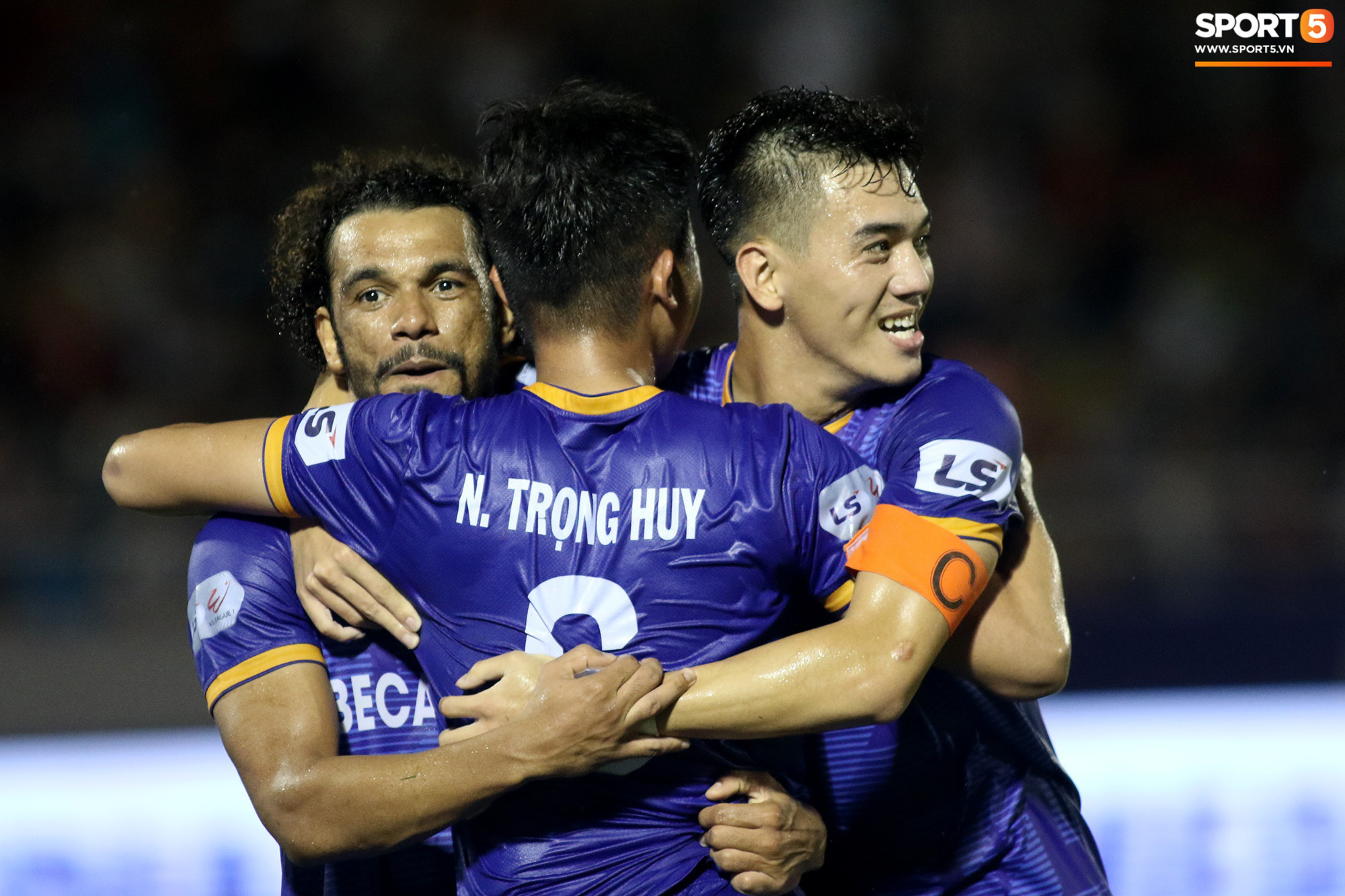 Tiến Linh trở thành cái tên đầu tiên của lứa U20 Việt Nam dự World Cup làm được điều chưa từng có ở V.League - Ảnh 1. Tiến Linh trở thành cái tên đầu tiên của lứa U20 Việt Nam dự World Cup làm được điều chưa từng có ở V.League - Ảnh 1.