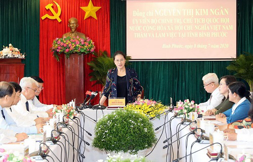 Chủ tịch Quốc hội lưu ý tỉnh Bình Phước hỗ trợ người lao động sớm quay trở lại làm việc, ổn định cuộc sống - Ảnh 1.
