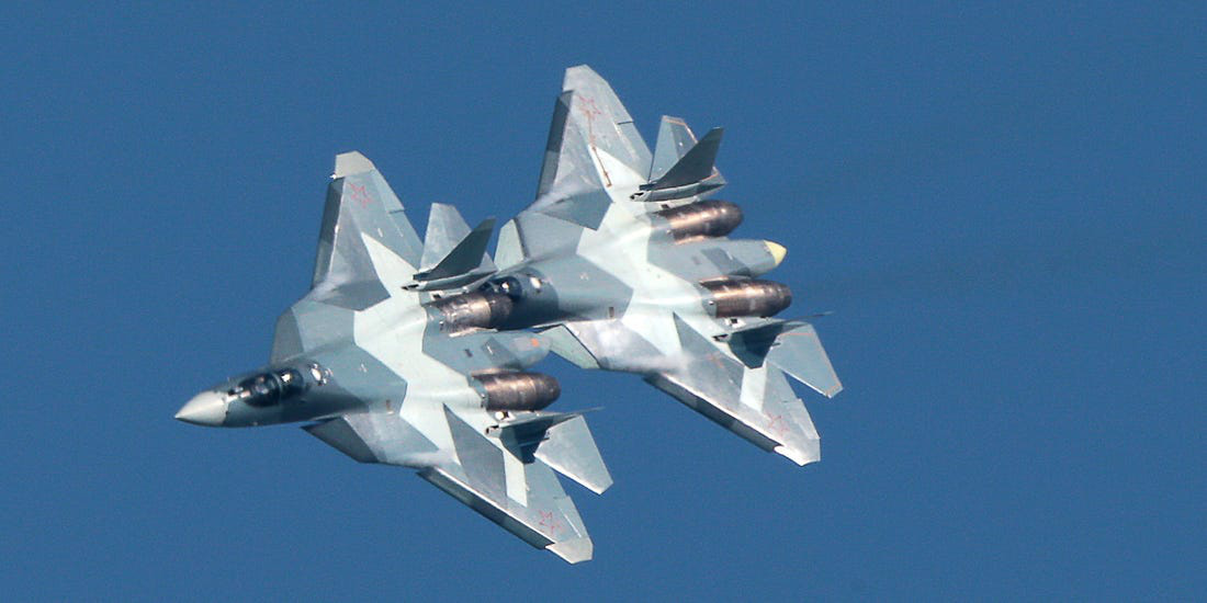 Su-57 và Su-35 Nga liên thủ “hạ gục” F-35 Mỹ: Có thể bằng cách nào? - Ảnh 1.