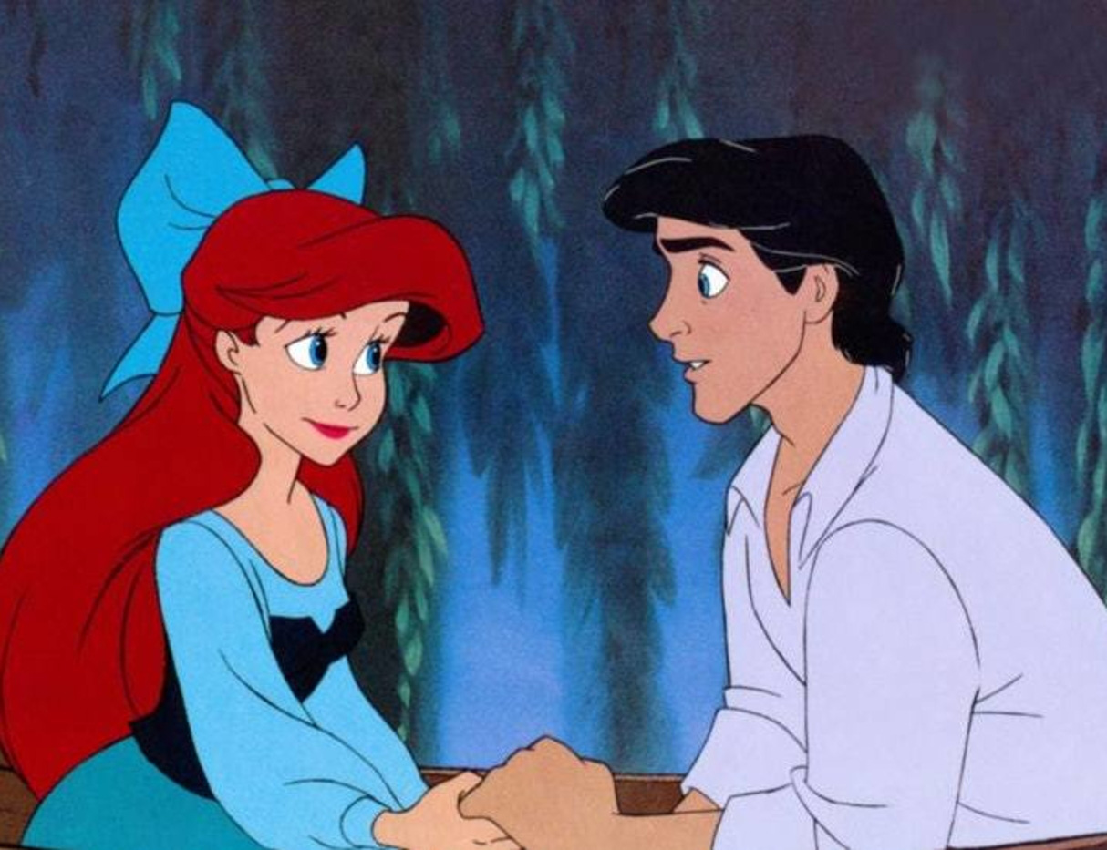 5 sự thật đen tối về hoạt hình Disney: Nghe công chúa ngủ trong rừng bị cưỡng bức mà lạc mất tuổi thơ - Ảnh 2.