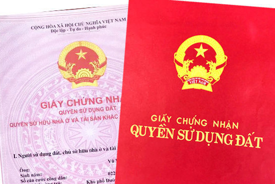 Chuyên viên Chi nhánh Văn phòng Đăng ký đất đai quận Sơn Trà đem 22 sổ đỏ của dân cho bạn…&quot;mượn&quot; - Ảnh 1.