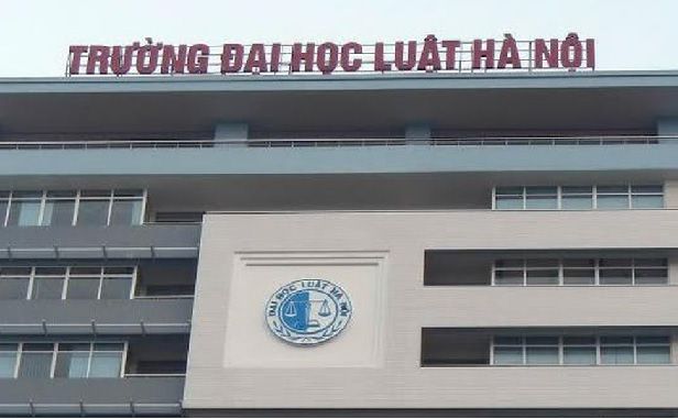 Thí sinh trúng tuyển Khóa 45 trường ĐH Luật Hà Nội nộp hồ sơ từ ngày 03-05/9  - Ảnh 1.