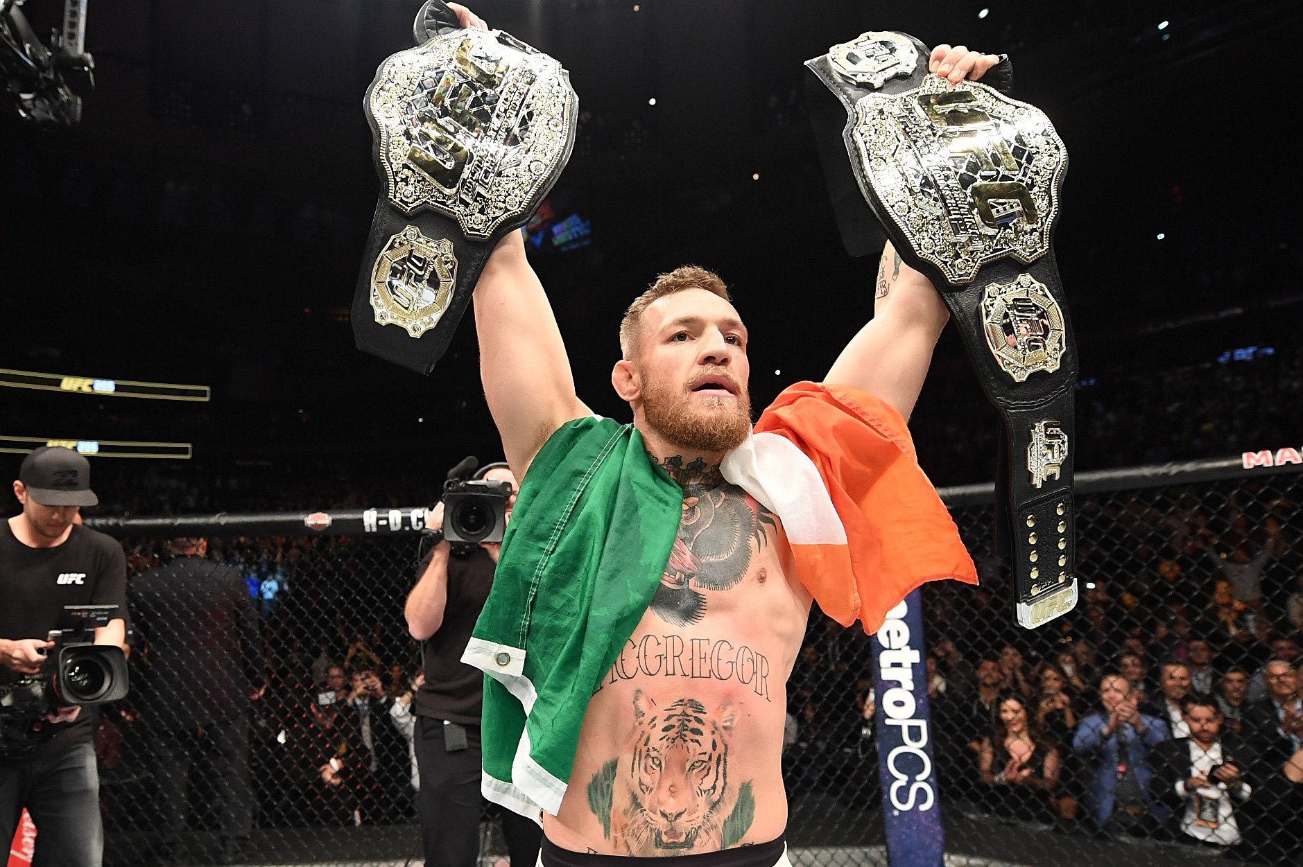 Conor McGregor từng &quot;bật khóc và hoàn toàn suy sụp&quot; sau thất bại đầu tiên trong sự nghiệp - Ảnh 2.