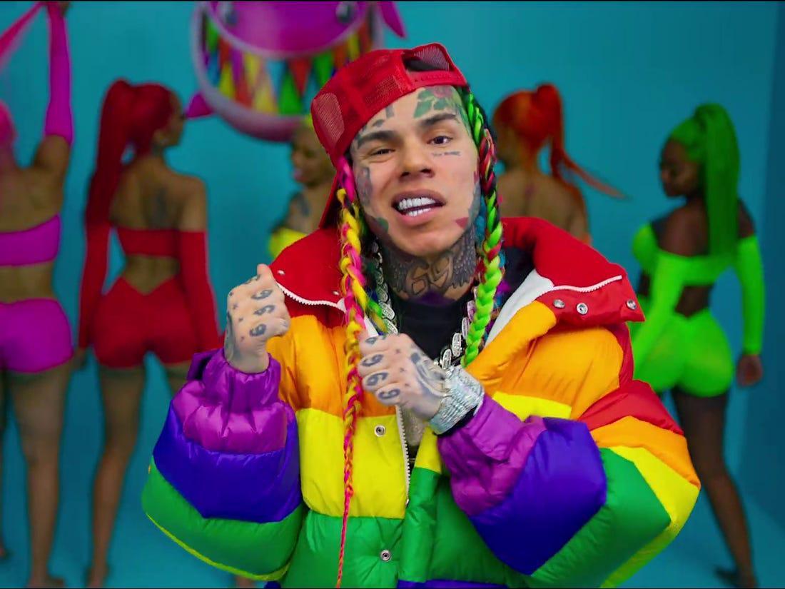 5 ca khúc tệ nhất năm 2020: Justin Bieber bị chê quá sến, rapper sân si với Ariana Grande xếp đầu bảng với lời rap vô nghĩa hết sức - Ảnh 1. 5 ca khúc tệ nhất năm 2020: Justin Bieber bị chê quá sến, rapper sân si với Ariana Grande xếp đầu bảng với lời rap vô nghĩa hết sức - Ảnh 1.