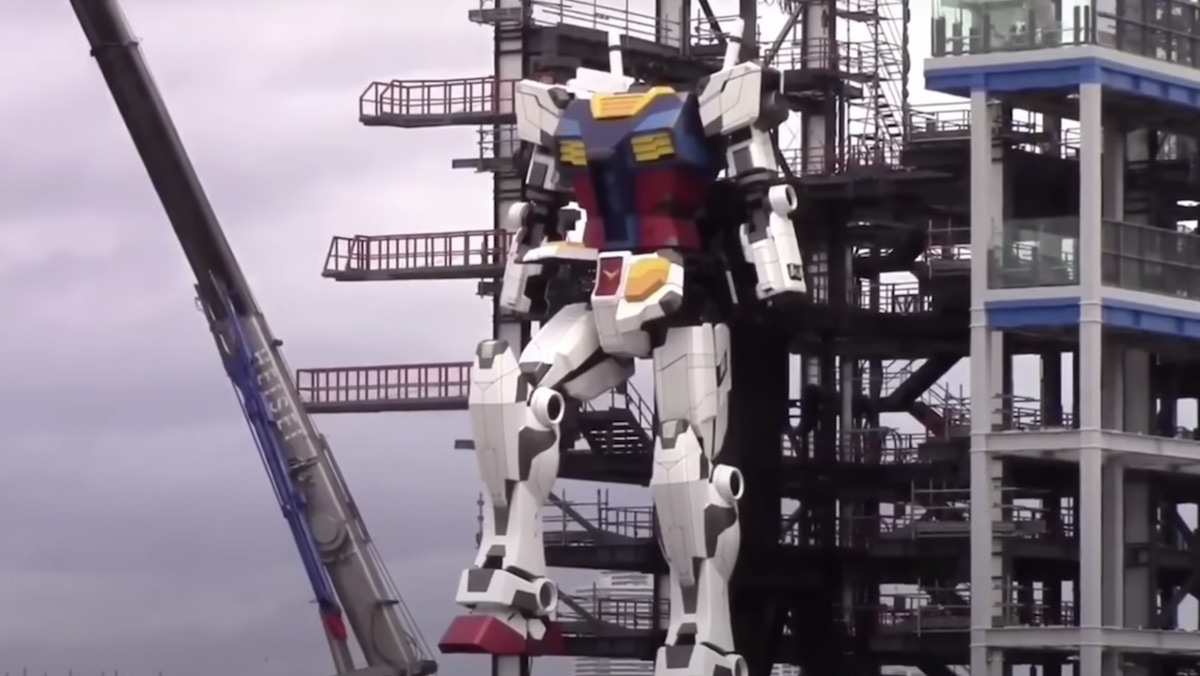 Mời bạn chiêm ngưỡng con Gundam cao 20 mét thực hiện bước đi đầu tiên - Ảnh 1.
