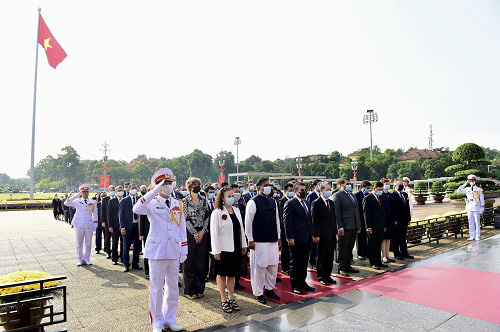 Lãnh đạo Đảng, Nhà nước vào Lăng viếng Chủ tịch Hồ Chí Minh nhân kỷ niệm 75 năm Quốc khánh 2/9 - Ảnh 6. Lãnh đạo Đảng, Nhà nước vào Lăng viếng Chủ tịch Hồ Chí Minh nhân kỷ niệm 75 năm Quốc khánh 2/9 - Ảnh 6.
