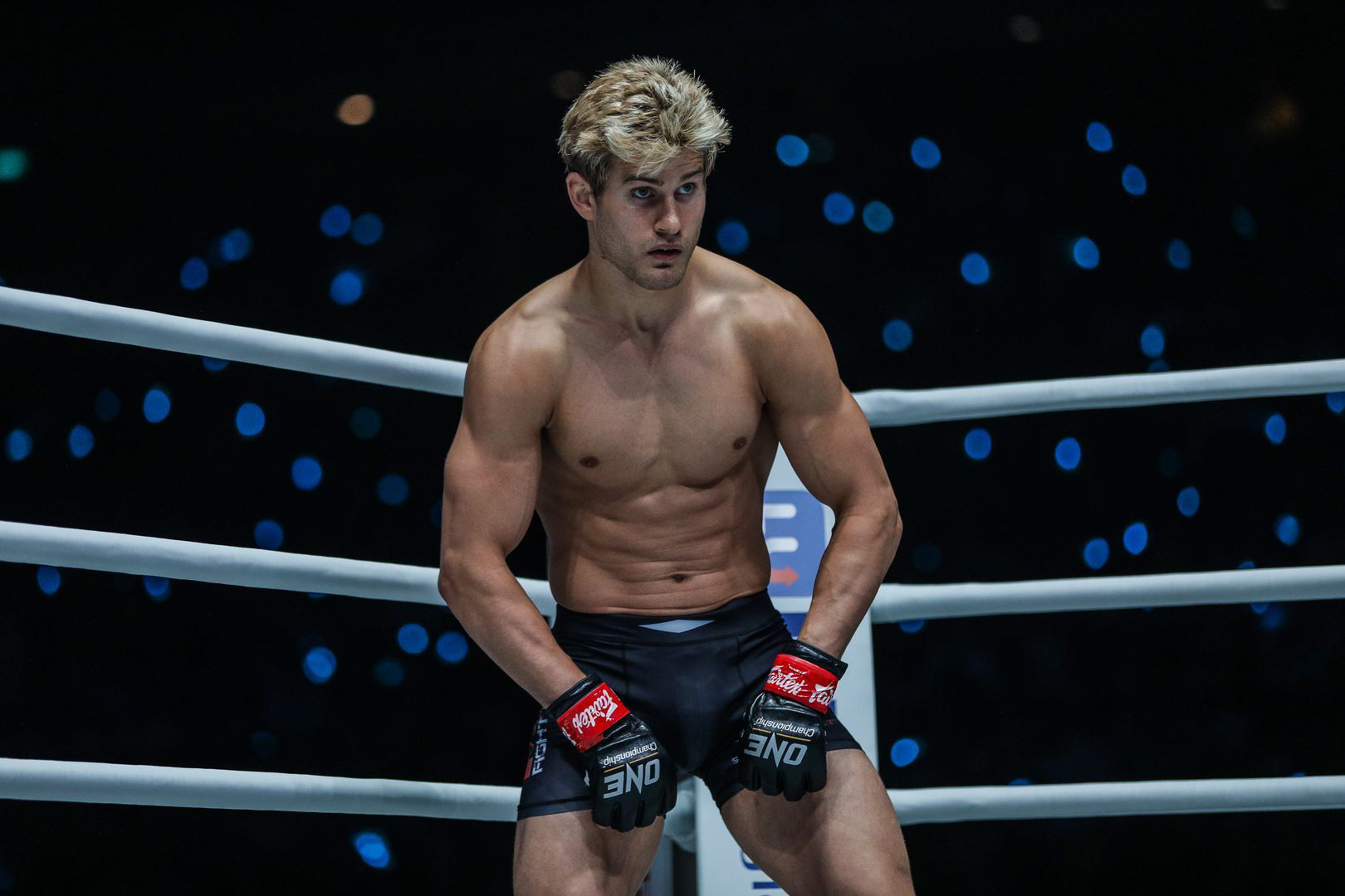 &quot;Nam thần&quot; làng võ Sage Northcutt chính thức đính hôn cùng bạn gái lâu năm - Ảnh 4.