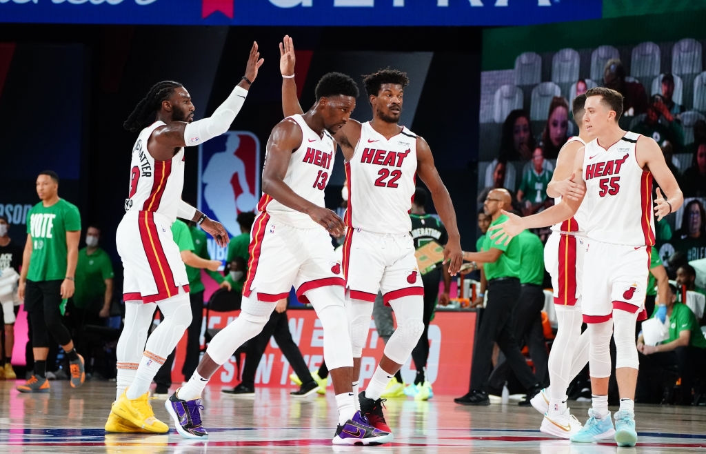 Mất bóng đến 20 lần, Boston Celtics tự tay vứt đi cách biệt 17 điểm trước Miami Heat - Ảnh 3.