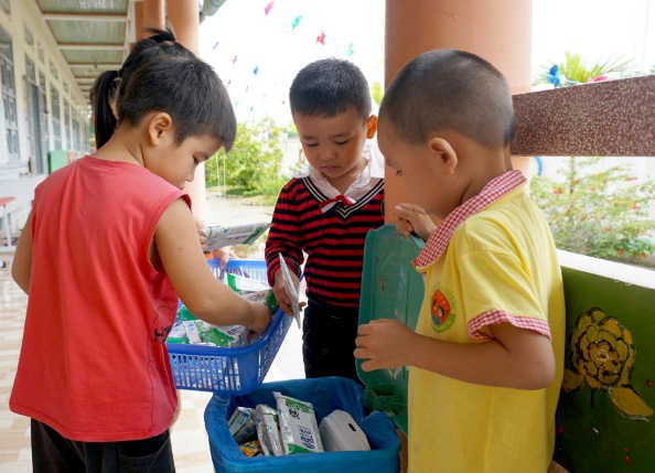 Bình Định tích cực với các công tác triển khai sữa học đường trong năm học mới - Ảnh 2.