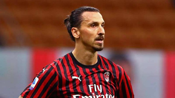 Ibrahimovic dương tính với COVID-19, fan tỏ ra lo lắng cho con virus &quot;xấu số&quot; - Ảnh 1.