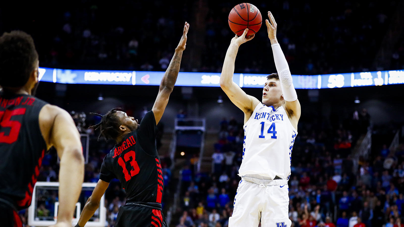 Tyler Herro - hành trình gian khó tôi luyện &quot;cỗ máy ghi điểm&quot; đáng sợ bậc nhất NBA  - Ảnh 6.