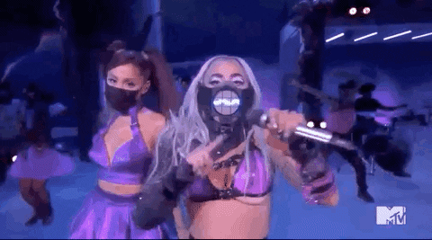 Dân mạng tranh cãi dữ dội chuyện Ariana Grande và Lady Gaga có hát nhép tại MTV VMAs 2020? - Ảnh 2.