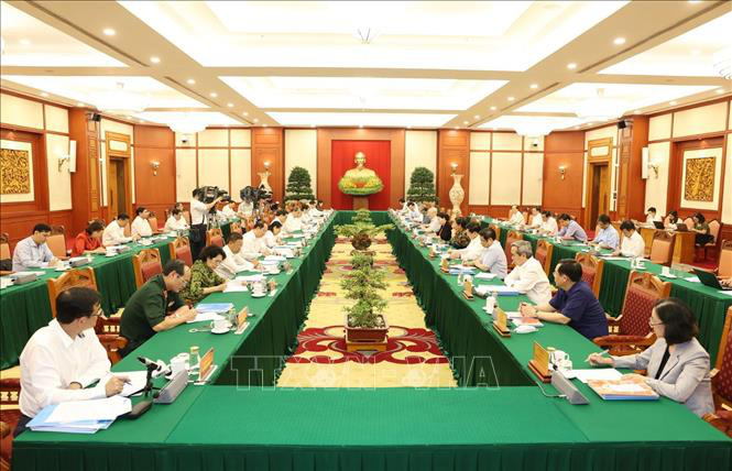 Bộ Chính trị làm việc với Ban Thường vụ Thành ủy Thành phố Hồ Chí Minh - Ảnh 3.