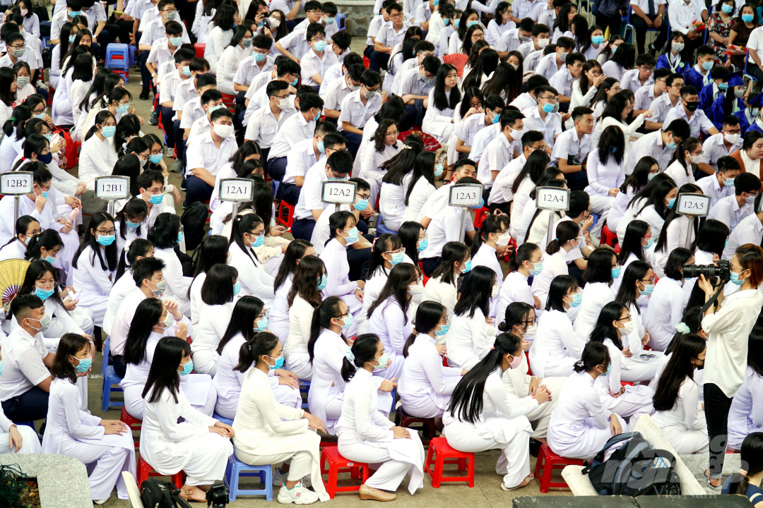 Phó Chủ tịch nước Đặng Thị Ngọc Thịnh đánh trống khai giảng tại ngôi trường 146 năm tuổi - Ảnh 2. Phó Chủ tịch nước Đặng Thị Ngọc Thịnh đánh trống khai giảng tại ngôi trường 146 năm tuổi - Ảnh 2.
