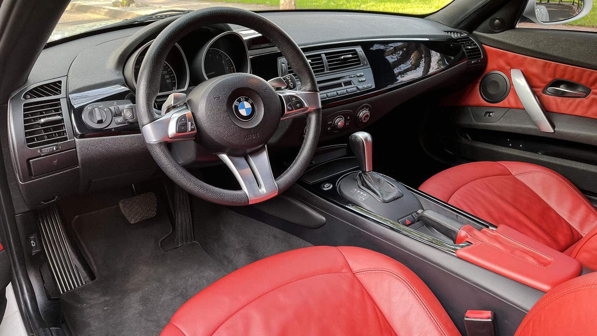 Chạy chưa tới 30.000km, BMW Z4 hạ giá ngang Mazda3 Sport thế hệ mới - Ảnh 6.