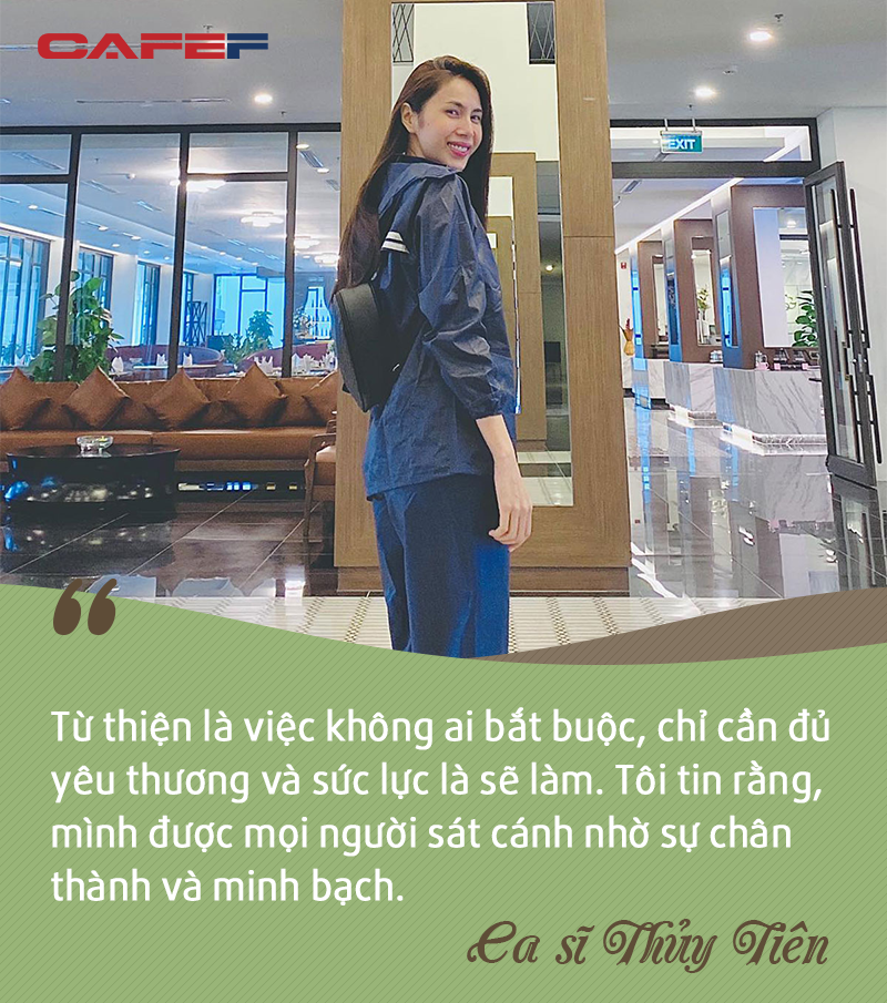 2 triệu đồng và câu chuyện thay đổi hoàn toàn quan niệm sống của Thủy Tiên: Từ nữ ca sĩ mất ăn mất ngủ vì hàng hiệu tới cô tiên giữa đời thực, xắn quần lội vào vùng lũ - Ảnh 6.