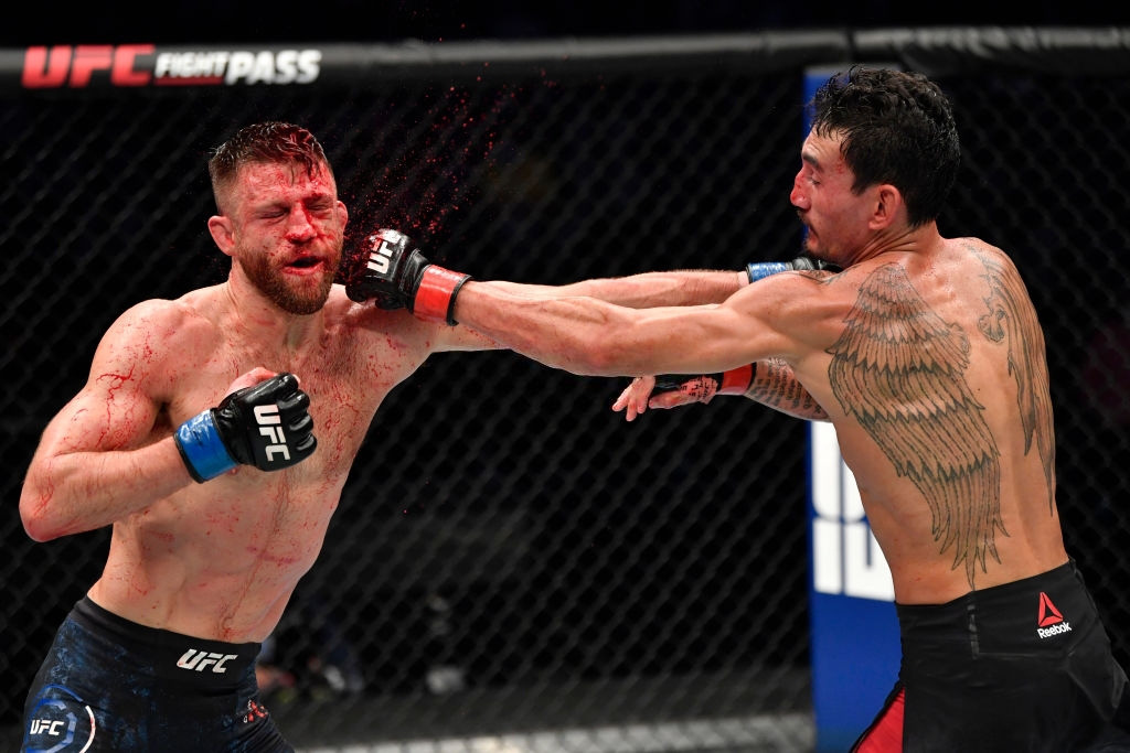 Hé lộ chấn thương của Calvin Kattar sau khi phải nhận gần 450 cú đòn trúng đích tới từ Max Holloway - Ảnh 4.