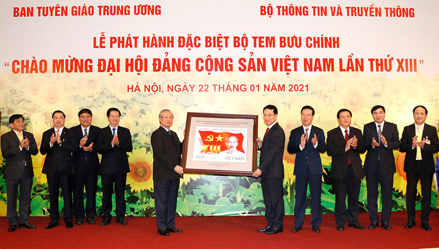 Phát hành bộ tem đặc biệt chào mừng Đại hội XIII của Đảng - Ảnh 1.