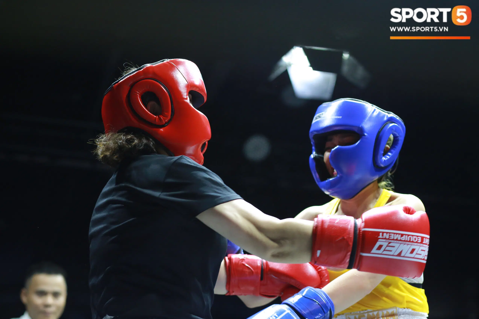 Sự kiện Boxing từ thiện Đêm Thượng Võ vận động được gần 180 triệu đồng - Ảnh 1.