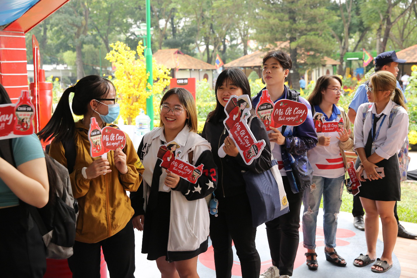 Giới trẻ rần rần check-in gian hàng Tết của CHIN-SU tại Lễ Hội Tết Việt 2021 - Ảnh 5.