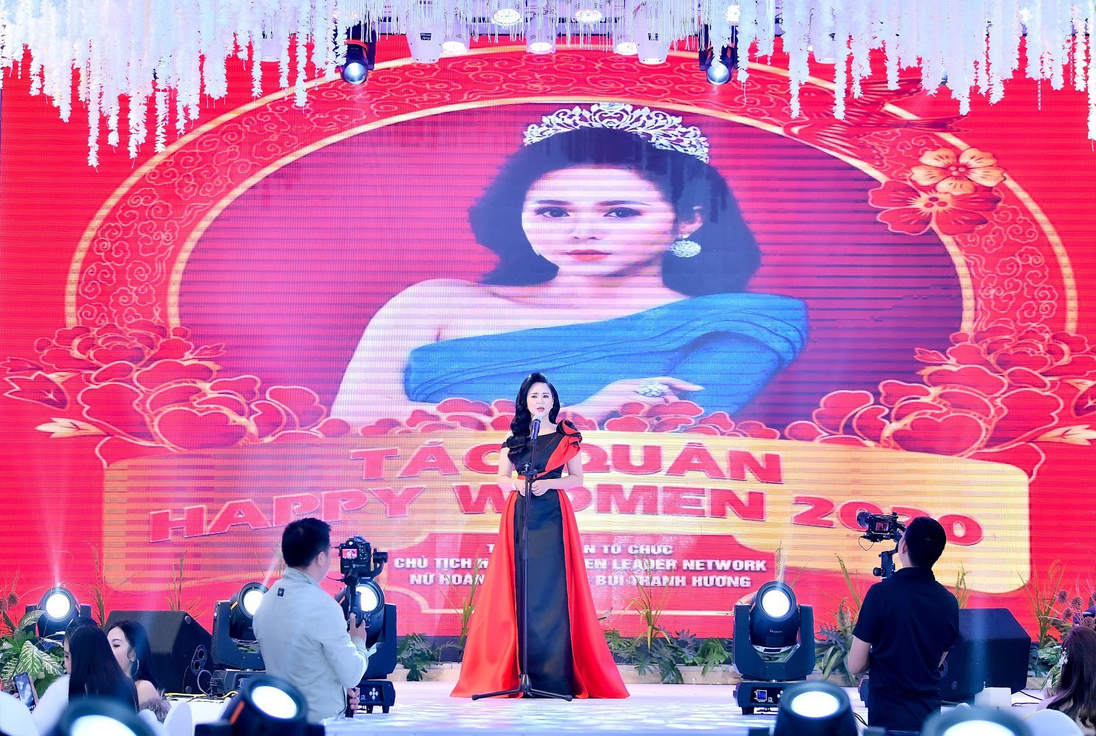 Chân dung Bùi Thanh Hương - Chủ tịch Happy Women - Trưởng ban tổ chức Táo quân 2021 - Ảnh 4.