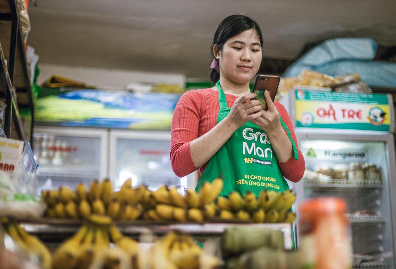Hà Nội: Chủ sạp chợ Thành Công háo hức bán hàng Tết qua GrabMart - Ảnh 2.