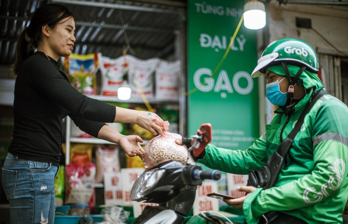 Hà Nội: Chủ sạp chợ Thành Công háo hức bán hàng Tết qua GrabMart - Ảnh 4.