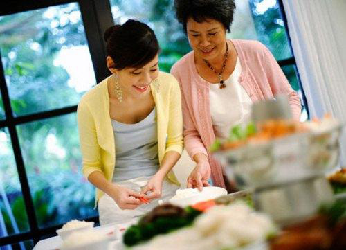 Lần đầu ăn Tết nhà chồng và kỷ niệm “đỏ mặt” chẳng thể nào quên - Ảnh 1.