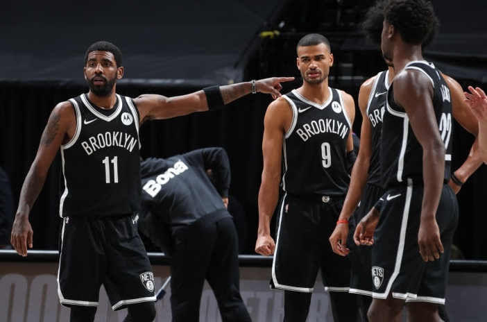 Thiếu vắng Kevin Durant, Brooklyn Nets bất ngờ &quot;hủy diệt&quot; Utah Jazz trong ngày Kyrie Irving tỏa sáng - Ảnh 2.