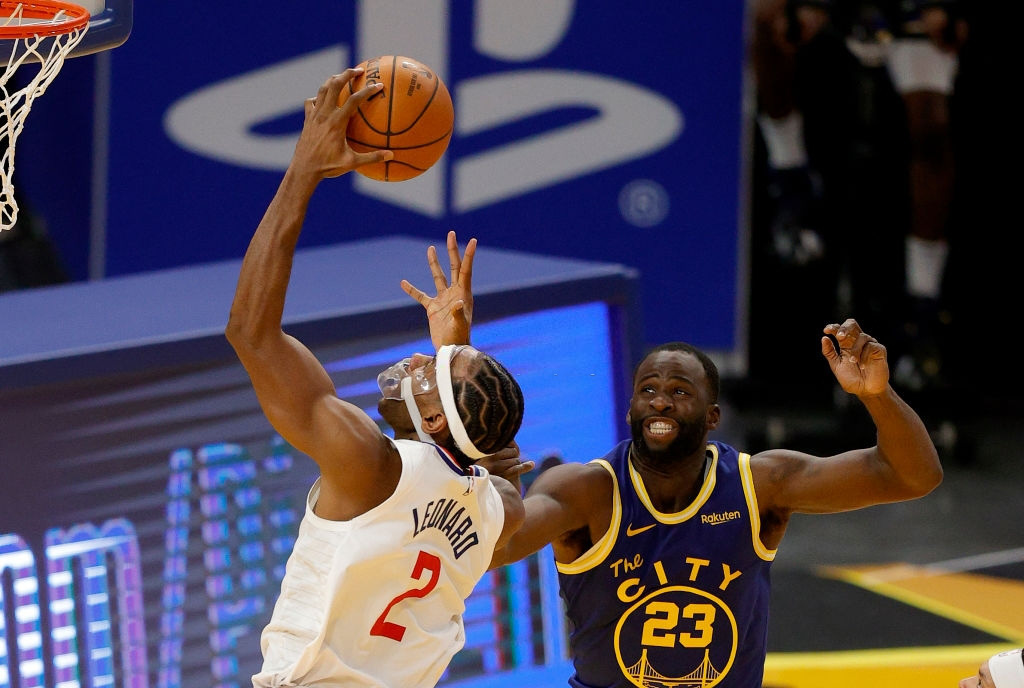 NHM bất bình trước tình huống cố tình phạm lỗi của Draymond Green với Kawhi Leonard: &quot;Tưởng đâu xem UFC&quot; - Ảnh 2.