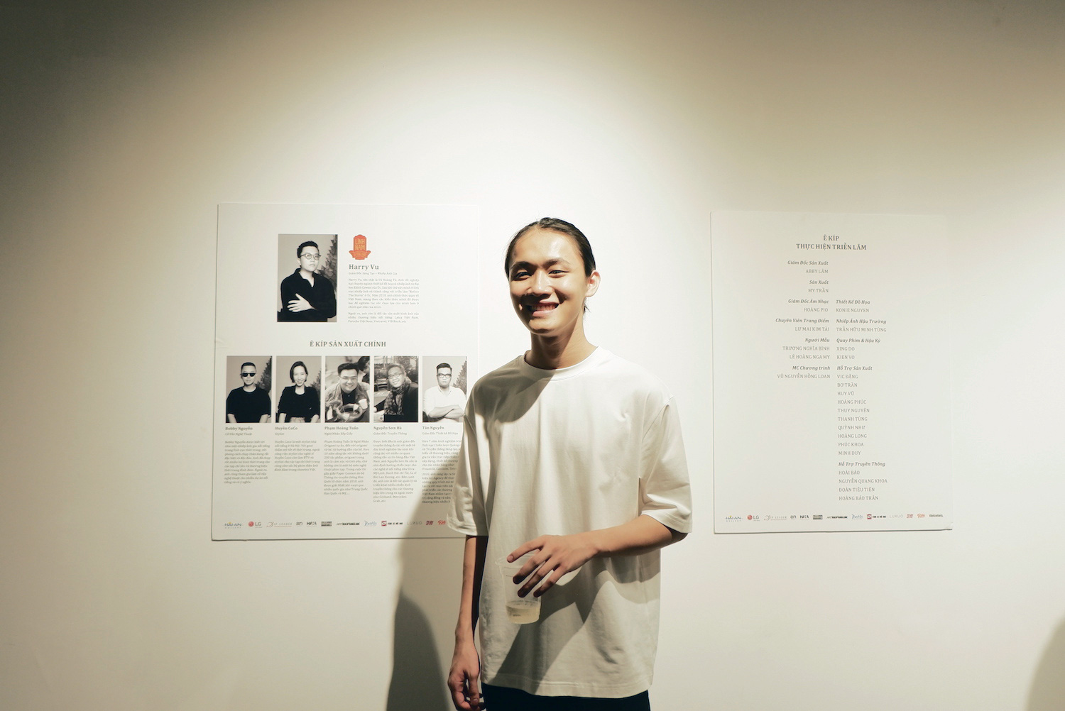 Wowy, Quang Đăng, Dustin Nguyễn xúc động khi xem triển lãm ảnh quảng bá văn hóa Việt Nam - Ảnh 13.