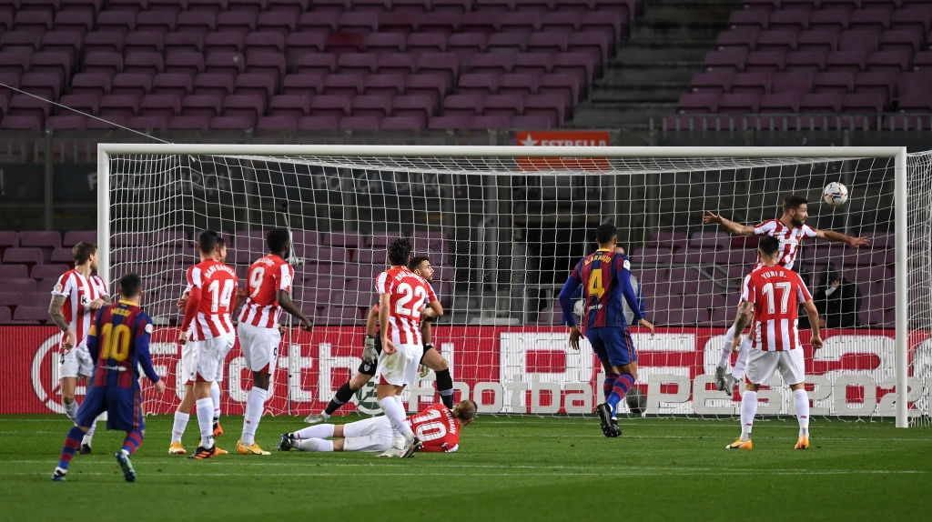 Messi tỏa sáng giúp Barca soán ngôi Real Madrid - Ảnh 4.