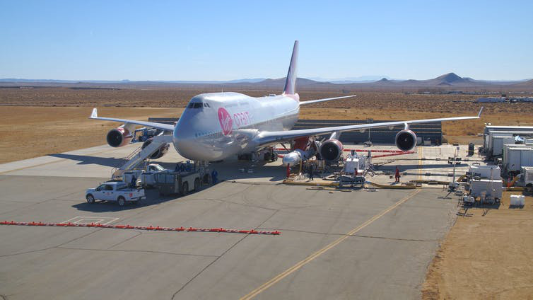 Đây là cách hãng hàng không vũ trụ Virgin Orbit phóng tên lửa lên quỹ đạo từ một chiếc Boeing 747 - Ảnh 2.