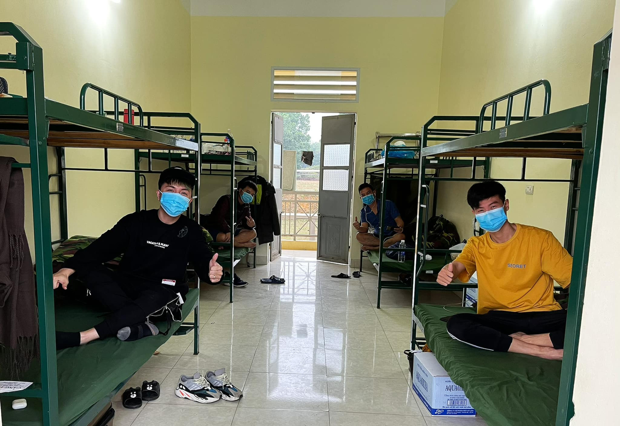 Sống trong khu cách ly vì đi diễn ở Hải Dương, Minh Vương phản ứng thế nào? - Ảnh 4.