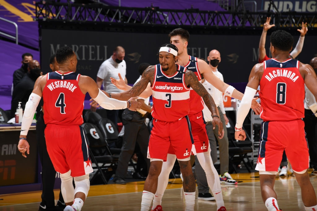 &quot;Tự hủy&quot; cách biệt 17 điểm, Los Angeles Lakers nhận thất bại muối mặt trước Washington Wizards - Ảnh 2.