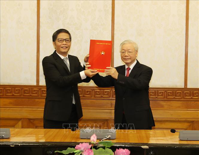 Tổng Bí thư, Chủ tịch nước Nguyễn Phú Trọng trao Quyết định phân công Ủy viên Bộ Chính trị - Ảnh 4.