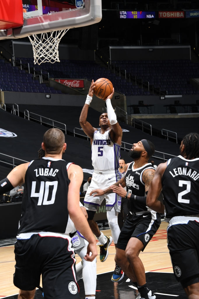 Sacramento Kings đả bại Los Angeles Clippers bằng đôi cánh De’Aaron Fox - Ảnh 1.