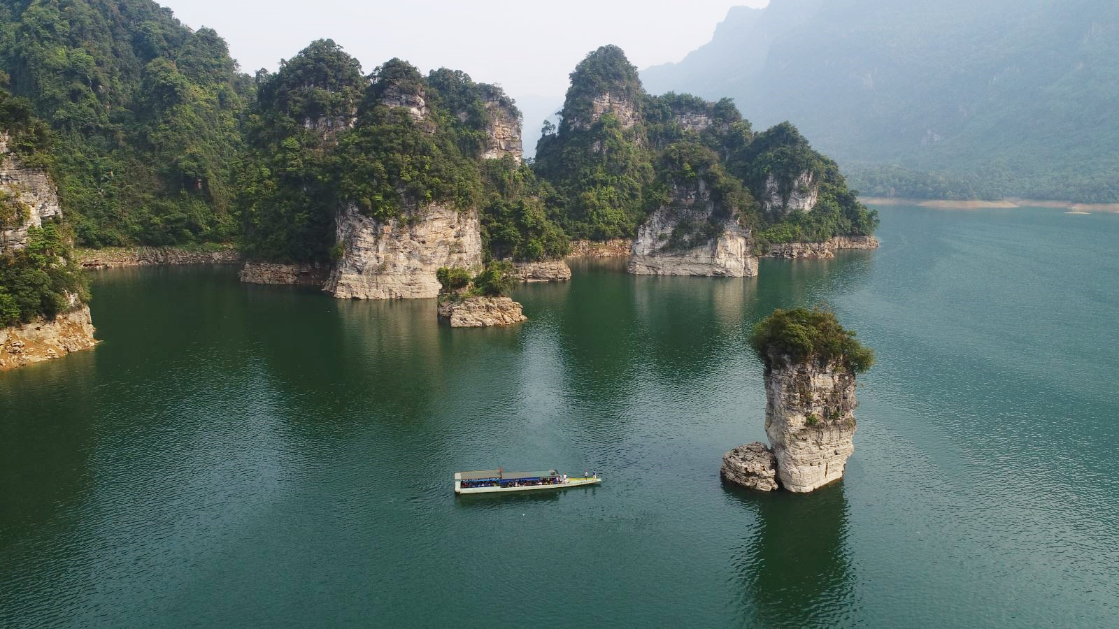 Na Hang: Tìm hướng phát triển cho miền "Hạ Long trên cạn"