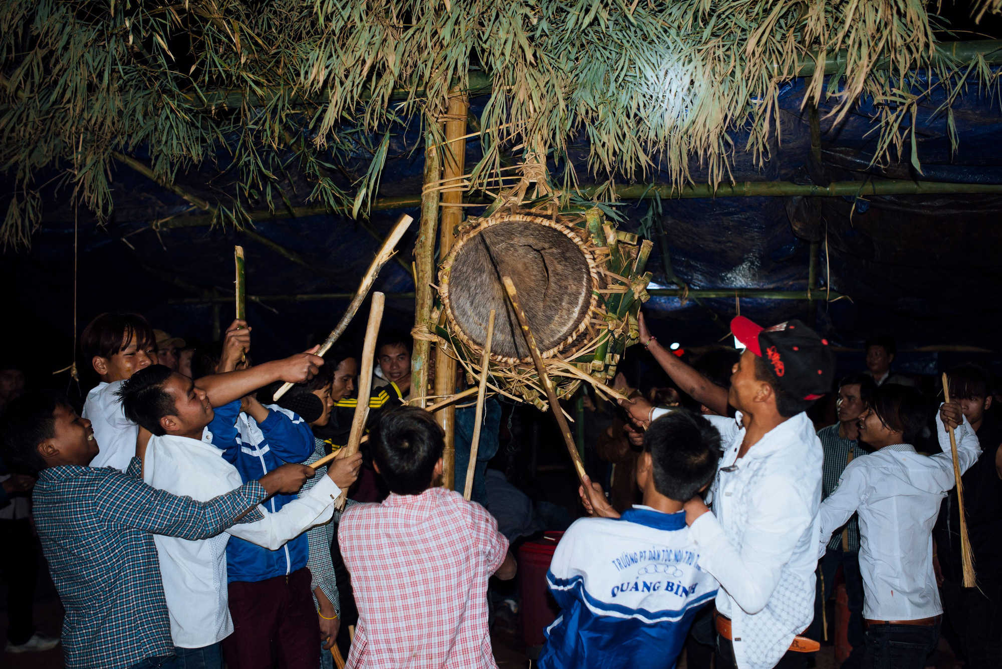 Lễ Hội Đập Trống Của Người Ma Coong: Di Sản Văn Hóa Độc Đáo Giữa Đại Ngàn Trường Sơn