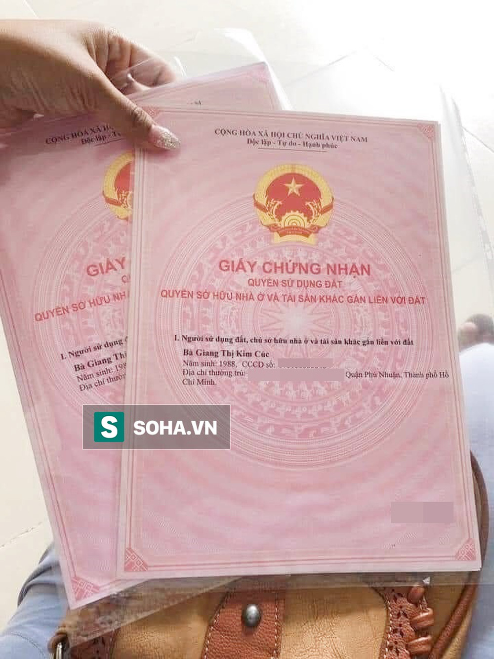 Bị đồn kiếm 36 tỷ, mua 3 lô đất sau mấy tháng làm từ thiện, Giang Kim Cúc: Chứng cứ nào nói tôi làm được vậy - Ảnh 1. Bị đồn kiếm 36 tỷ, mua 3 lô đất sau mấy tháng làm từ thiện, Giang Kim Cúc: Chứng cứ nào nói tôi làm được vậy - Ảnh 1.