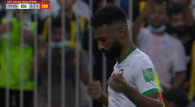 Al Brikan vào sân từ ghế dự bị nâng tỉ số lên 3-1 cho Saudi Arabia