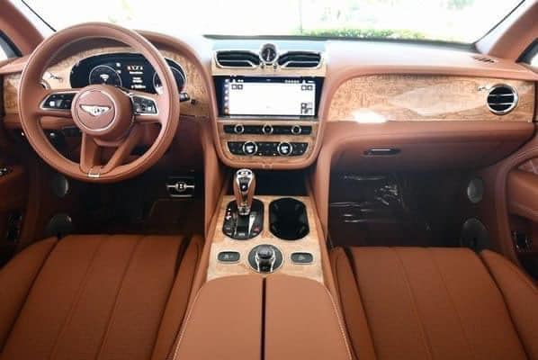 Đổi siêu xe Bentley Bentayga 21 tỉ đồng lấy 2 cây lan đột biến ở Đà Nẵng - Ảnh 2.